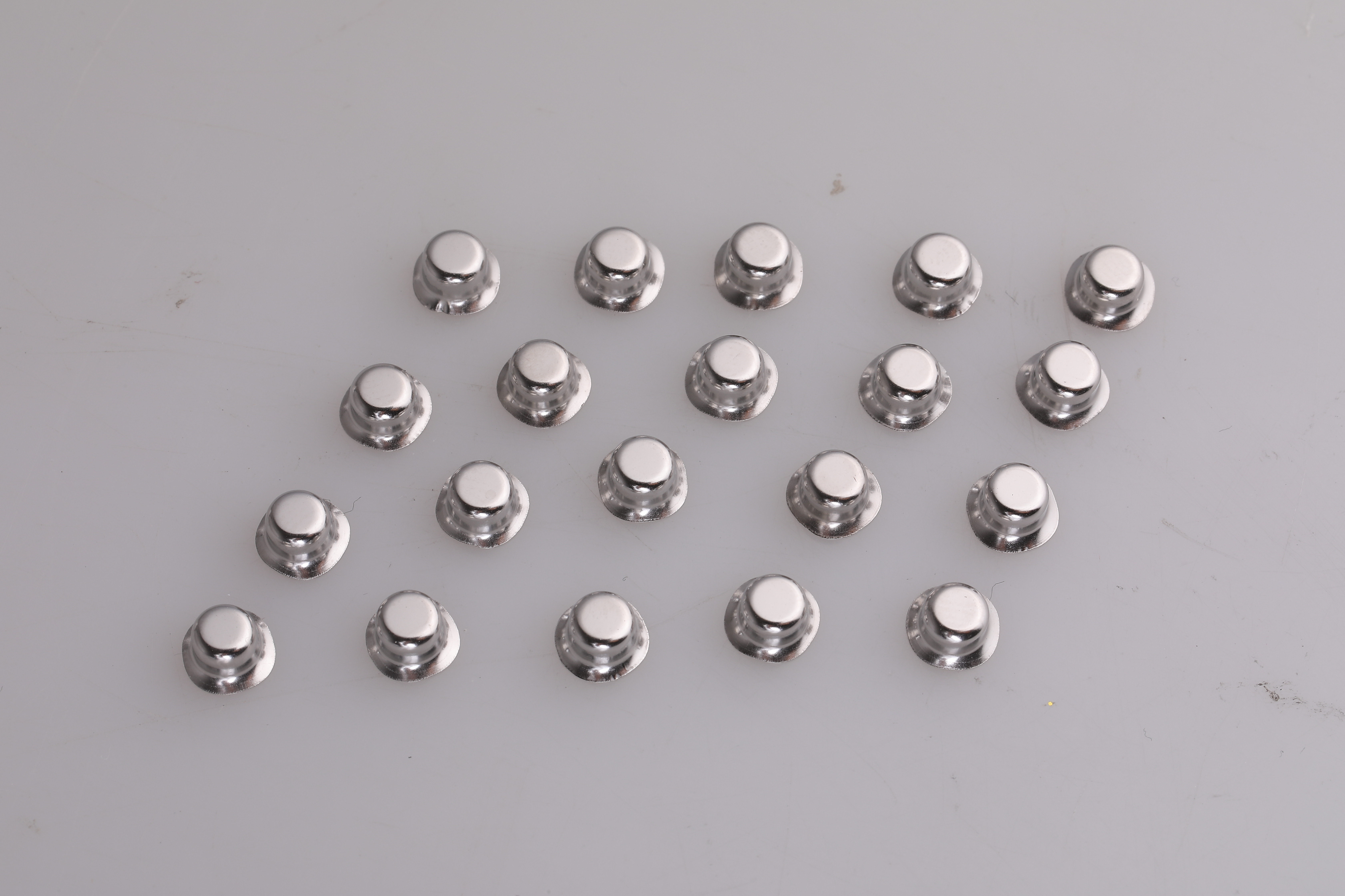 Steel Cap used in AA / R6 zinc carbon battery production